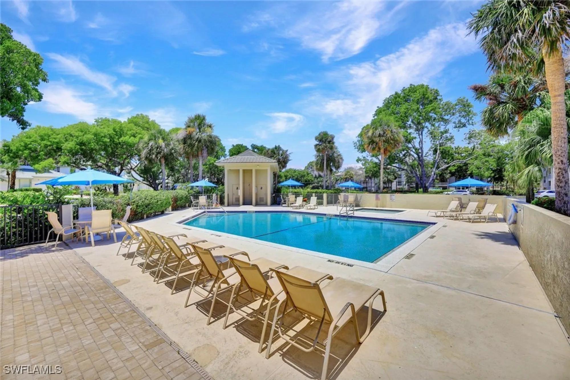 Property Slideshow image 34 of 46 | 4121 bayhead dr 101, Bonita Springs, FL, 34134