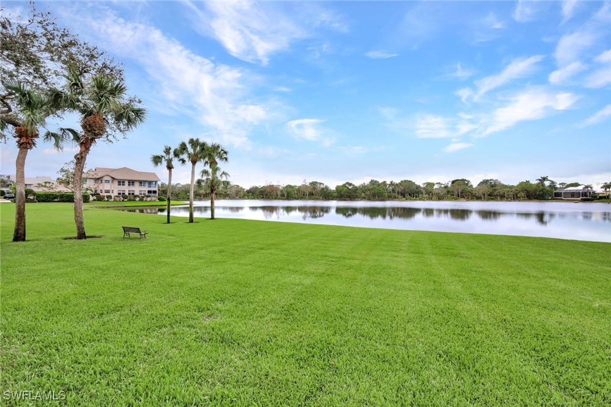 Property Slideshow image 32 of 46 | 4121 bayhead dr 101, Bonita Springs, FL, 34134