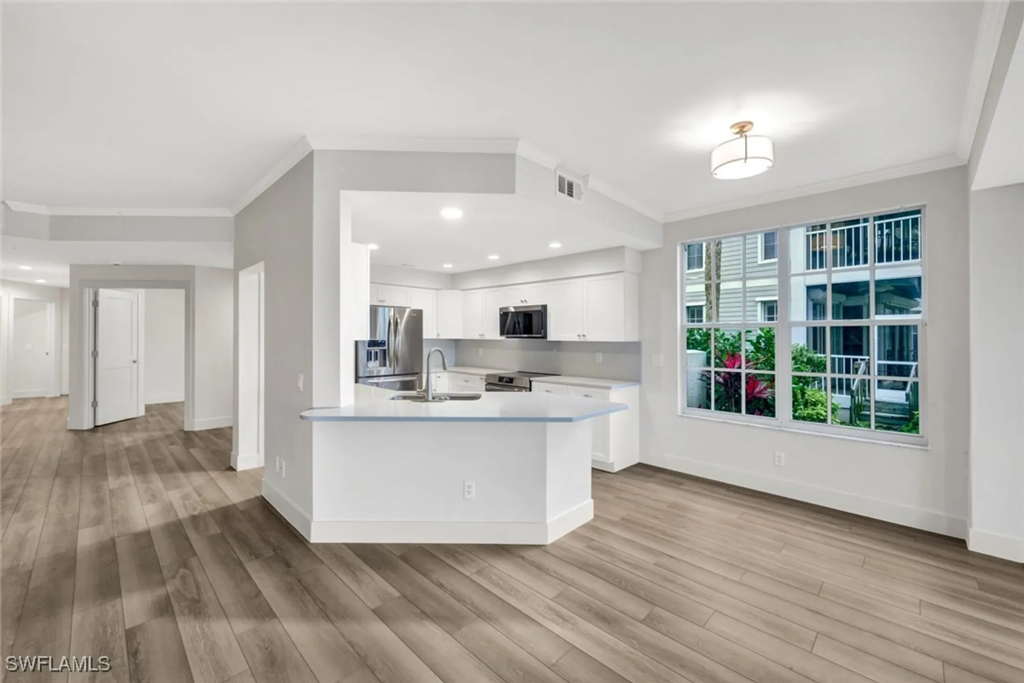 Property Slideshow image 6 of 46 | 4121 bayhead dr 101, Bonita Springs, FL, 34134