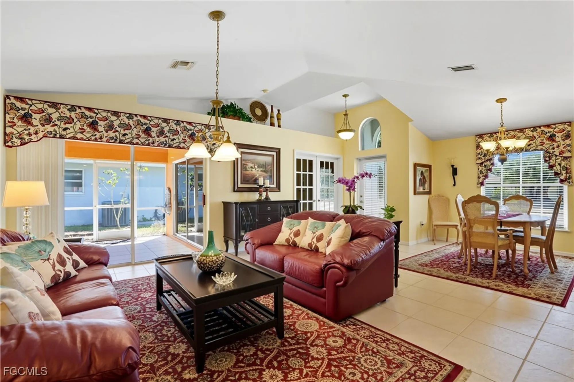 Property Slideshow image 11 of 38 | 841 charlemagne blvd, Naples, FL, 34112