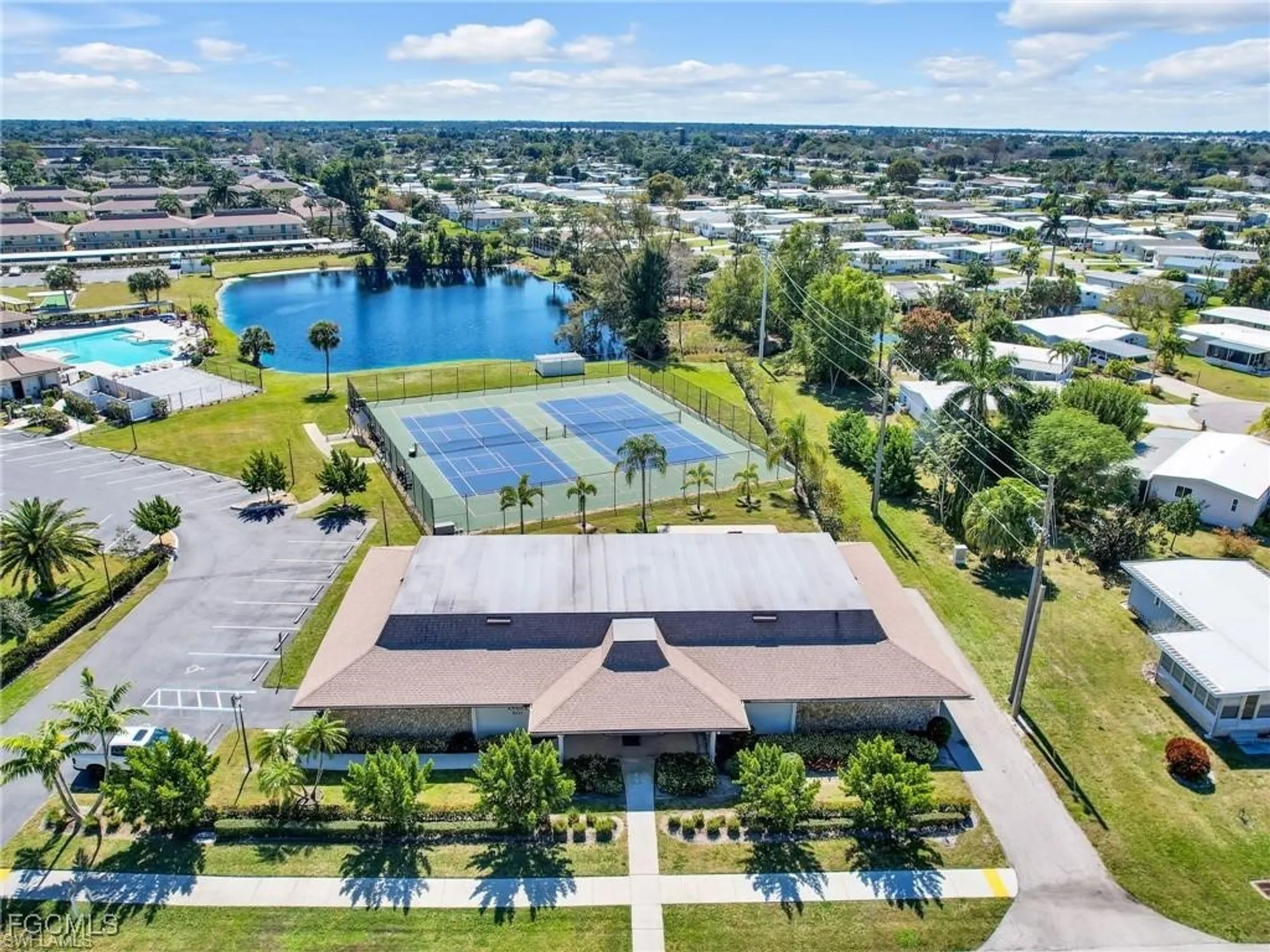 Property Slideshow image 35 of 38 | 841 charlemagne blvd, Naples, FL, 34112