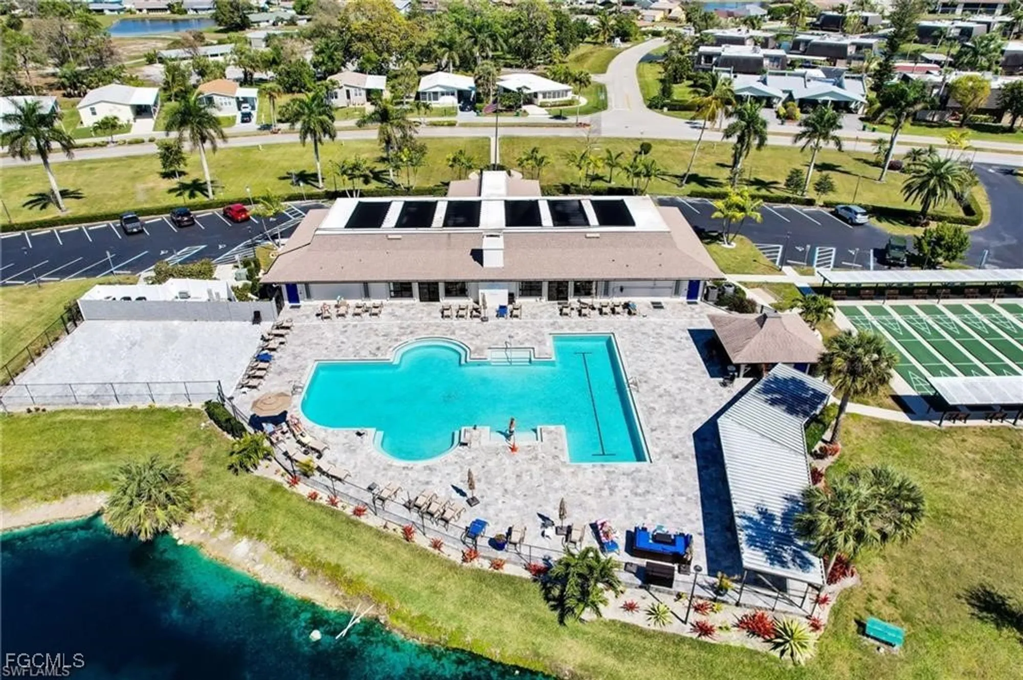 Property Slideshow image 33 of 38 | 841 charlemagne blvd, Naples, FL, 34112