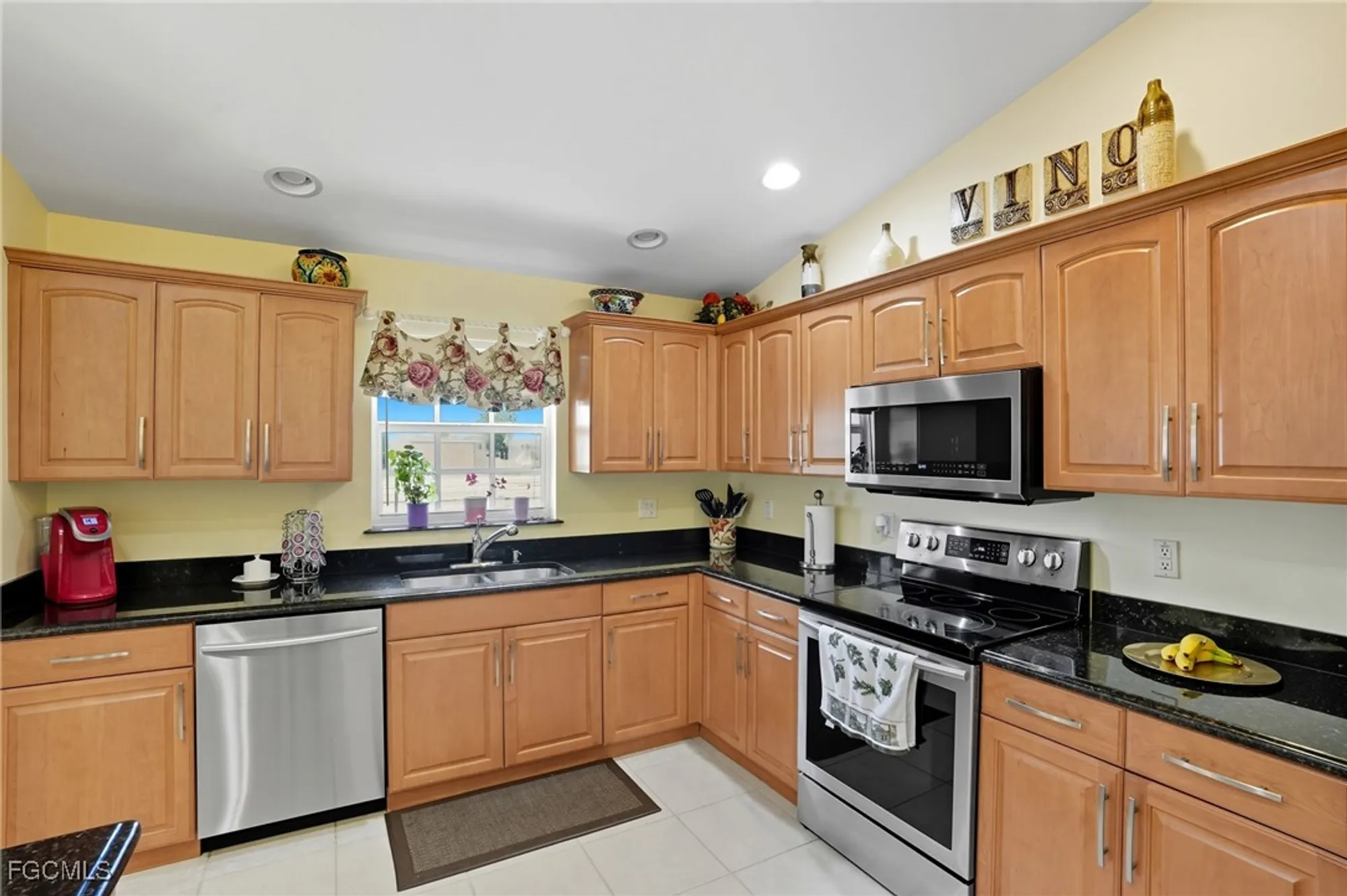 Property Slideshow image 9 of 38 | 841 charlemagne blvd, Naples, FL, 34112