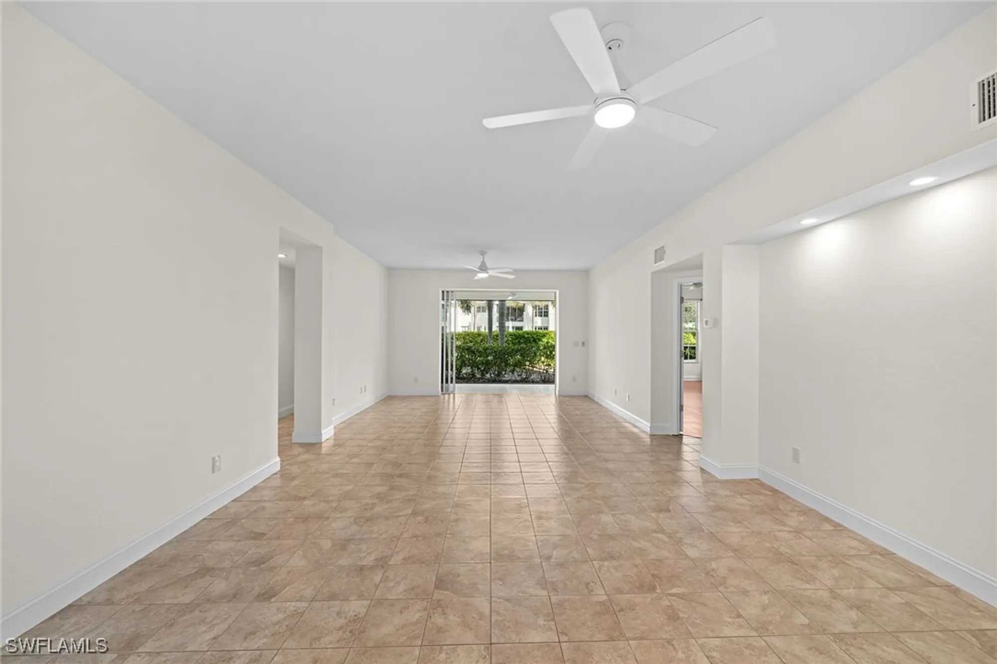 Property Slideshow image 11 of 46 | 6835 san marino dr apt 809a, Naples, FL, 34108