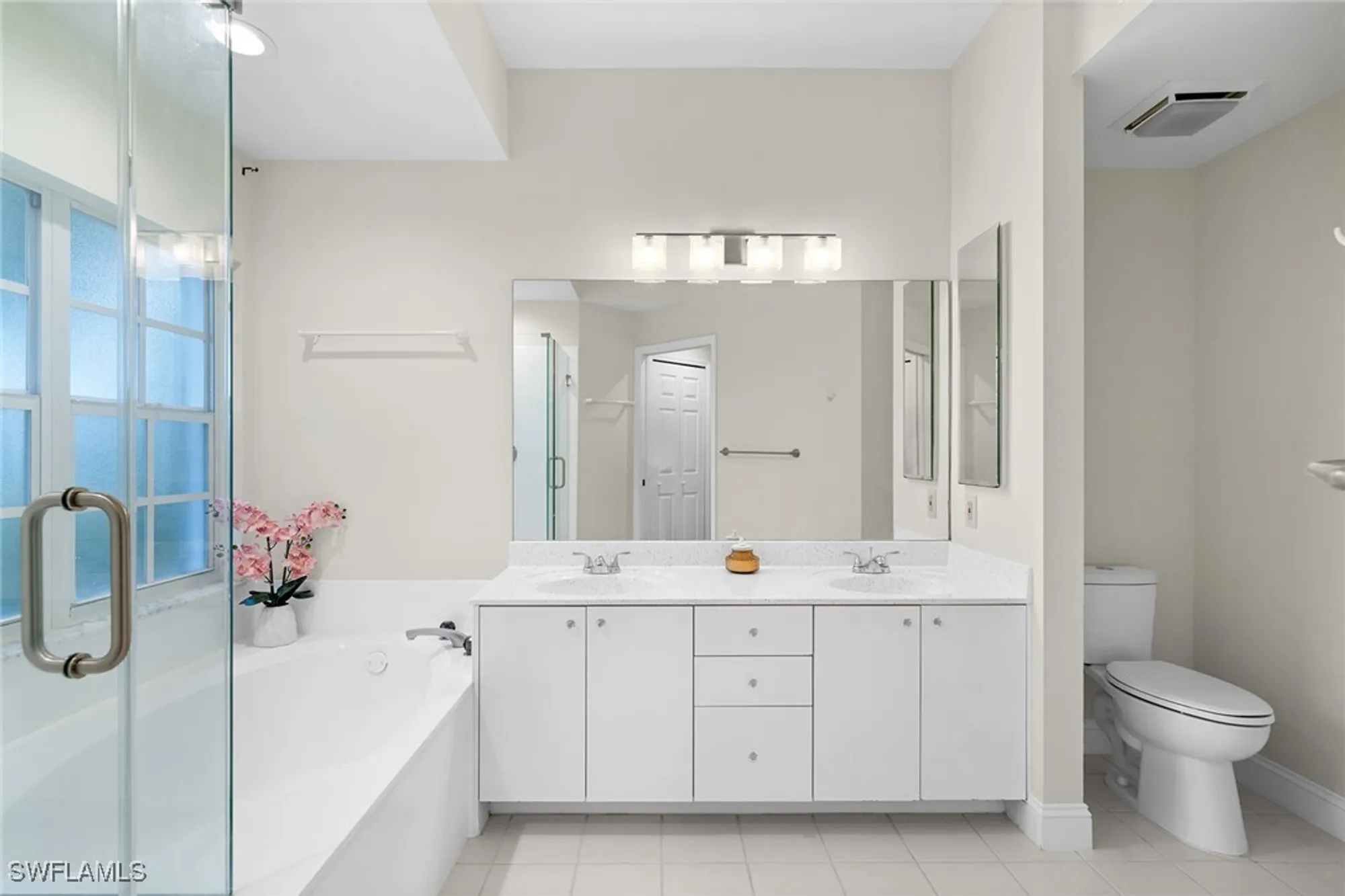 Property Slideshow image 13 of 46 | 6835 san marino dr apt 809a, Naples, FL, 34108
