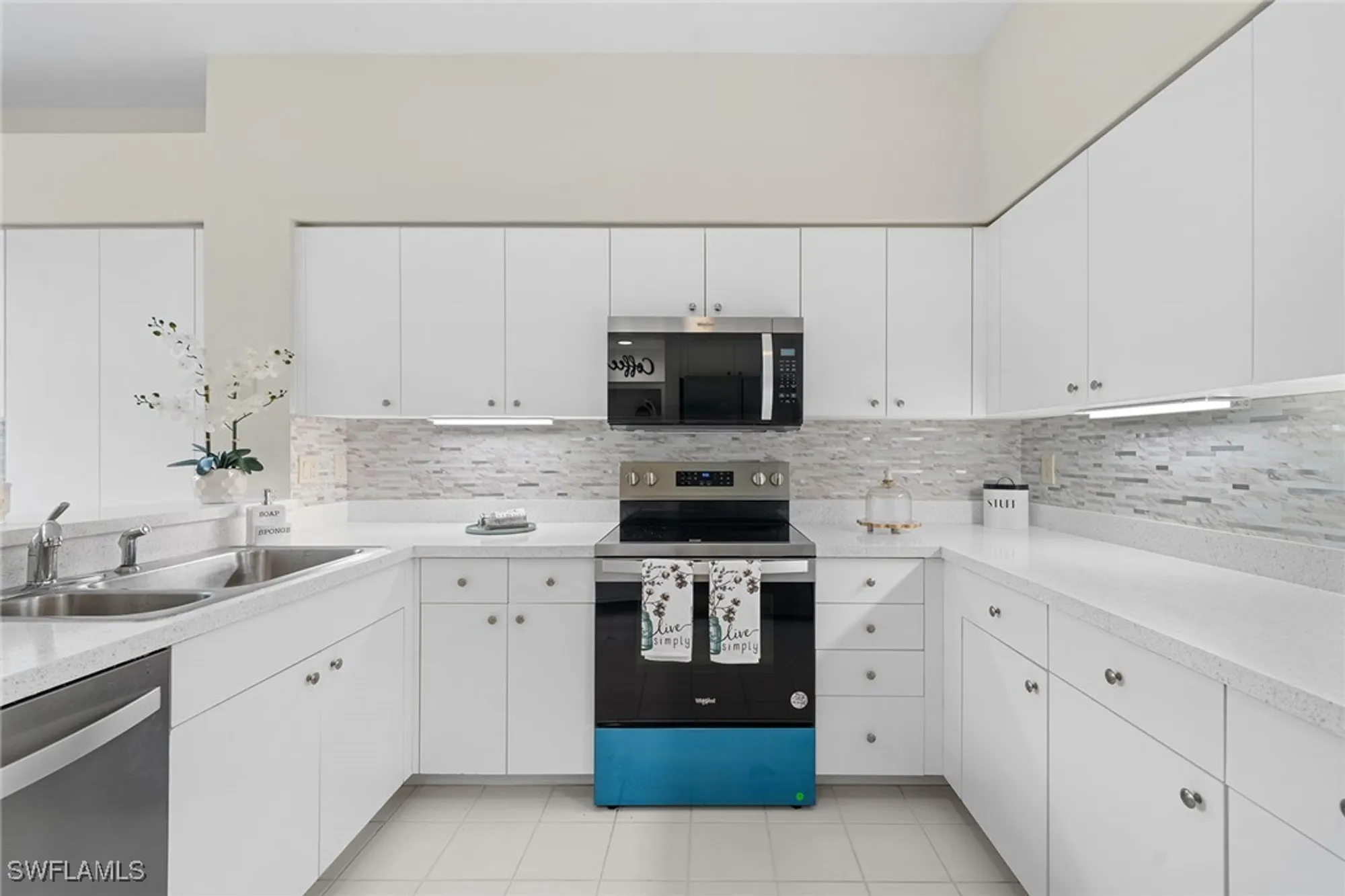 Property Slideshow image 5 of 46 | 6835 san marino dr apt 809a, Naples, FL, 34108
