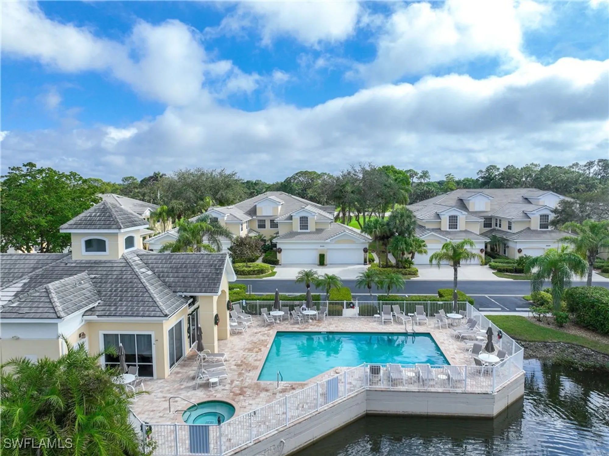 Property Slideshow image 10 of 38 | 8580 mystic greens way apt 602, Naples, FL, 34113