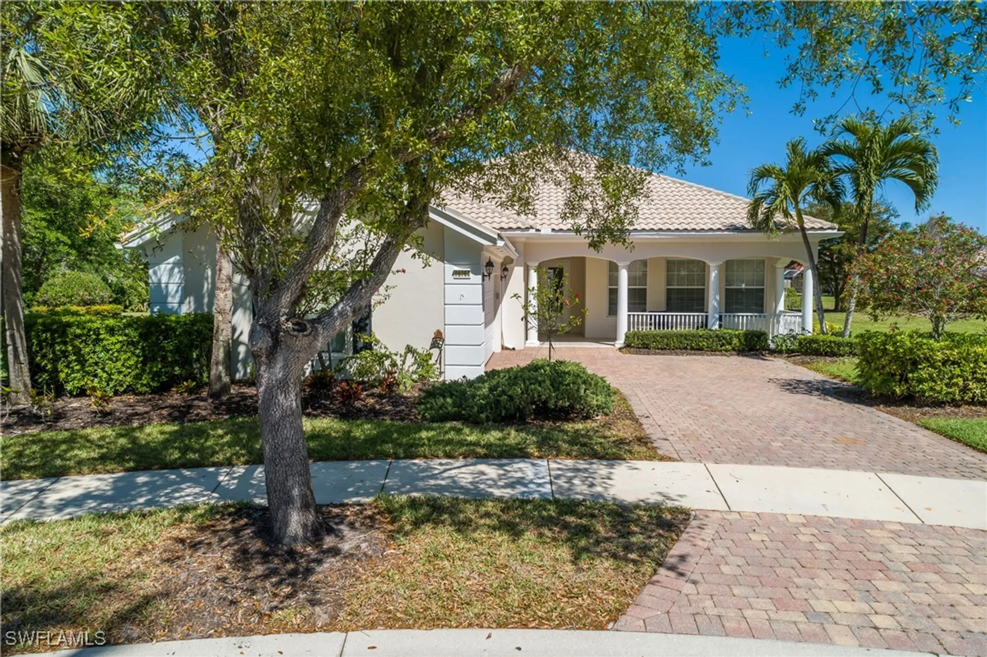Property Slideshow image 2 of 50 | 28263 koi way, Bonita Springs, FL, 34135