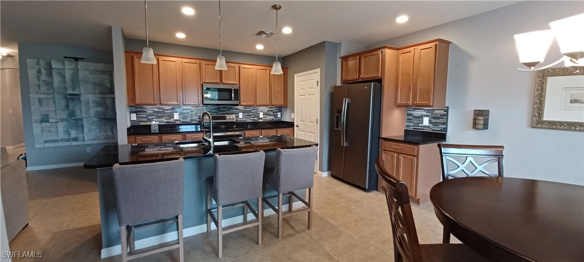 Property Slideshow image 10 of 28 | 3094 apple blossom dr, Alva, FL, 33920