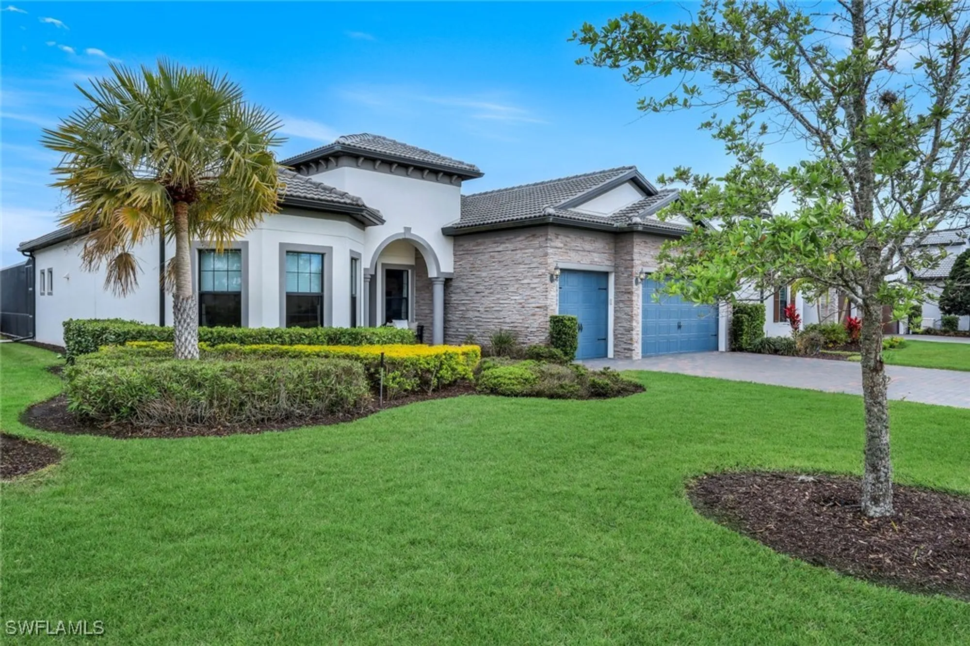Property Slideshow image 1 of 50 | 19009 aqua shore dr, Fort Myers, FL, 33913