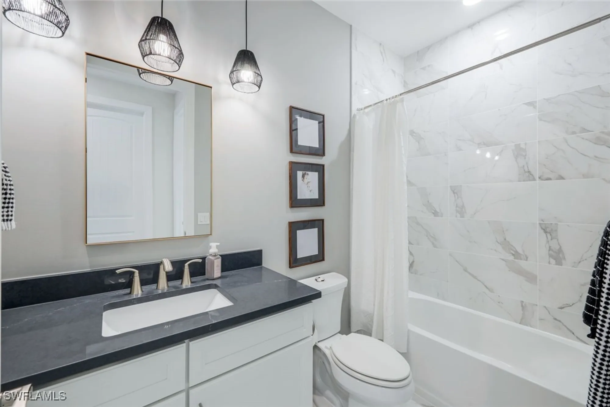 Property Slideshow image 25 of 50 | 19009 aqua shore dr, Fort Myers, FL, 33913