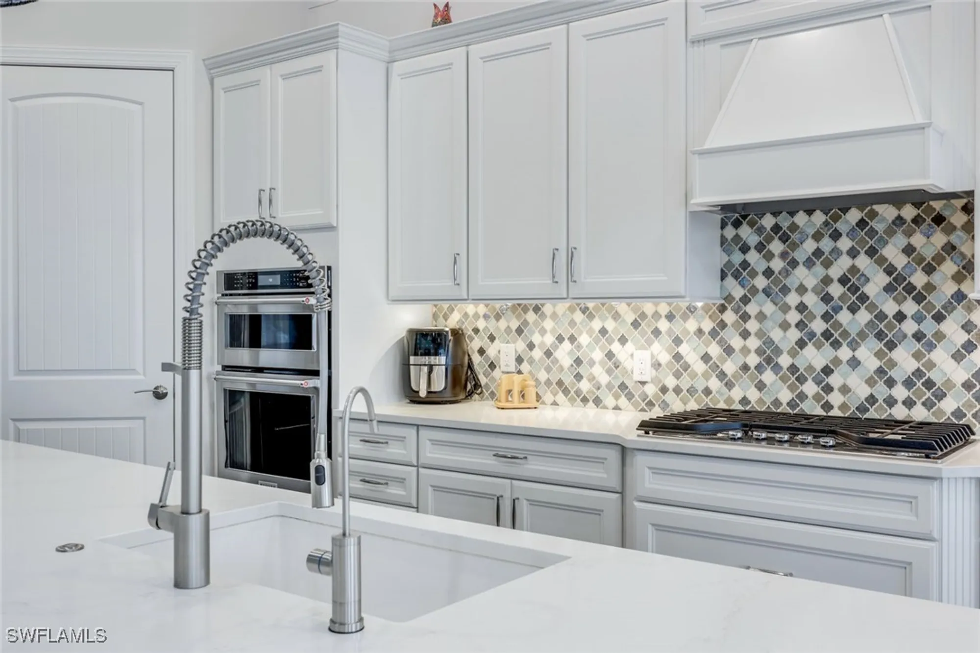 Property Slideshow image 9 of 50 | 19009 aqua shore dr, Fort Myers, FL, 33913