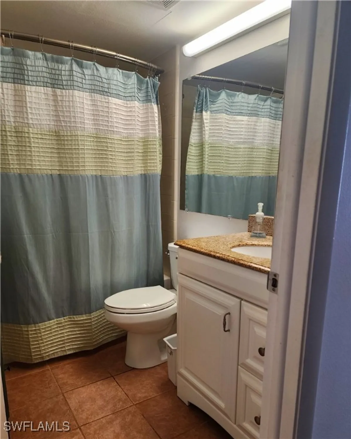 Property Slideshow image 13 of 40 | 9610 green cypress ln 4, Fort Myers, FL, 33905