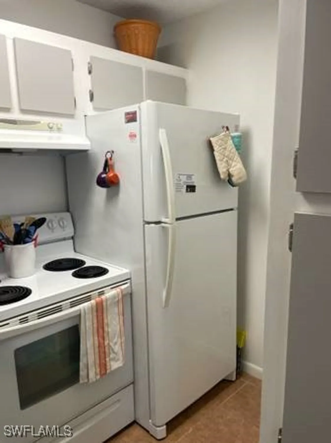 Property Slideshow image 28 of 40 | 9610 green cypress ln 4, Fort Myers, FL, 33905