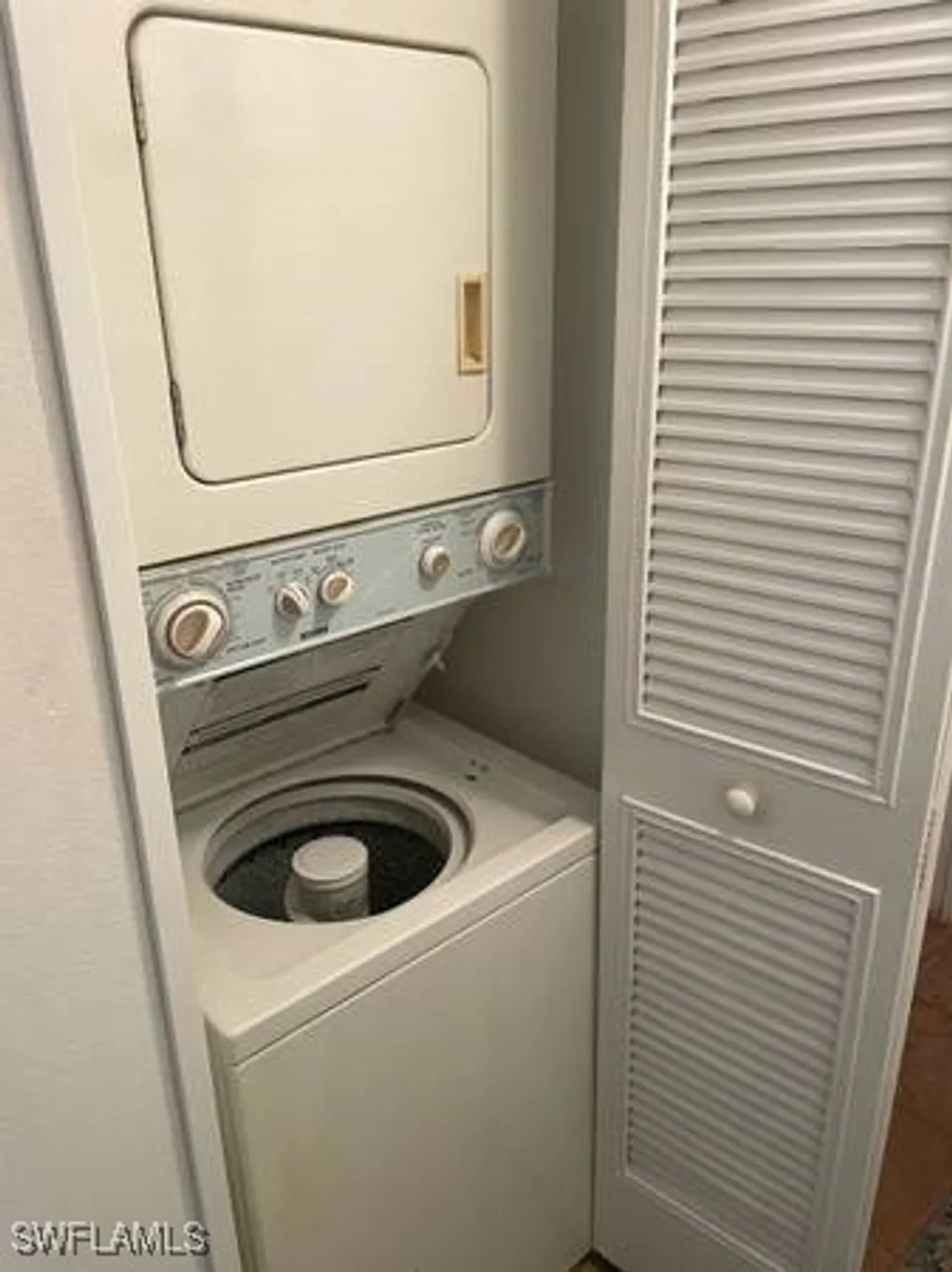 Property Slideshow image 22 of 40 | 9610 green cypress ln 4, Fort Myers, FL, 33905