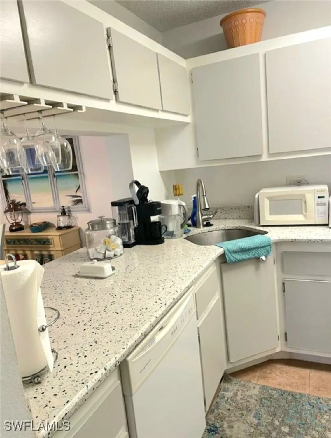 Property Slideshow image 9 of 40 | 9610 green cypress ln 4, Fort Myers, FL, 33905