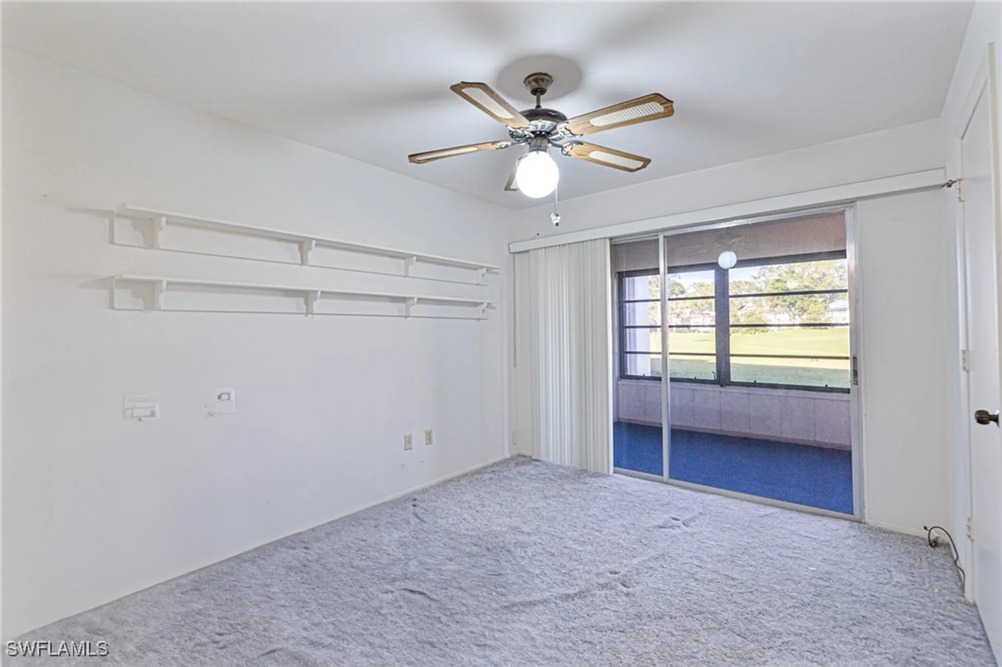 Property Slideshow image 13 of 38 | 6102 augusta dr 103, Fort Myers, FL, 33907