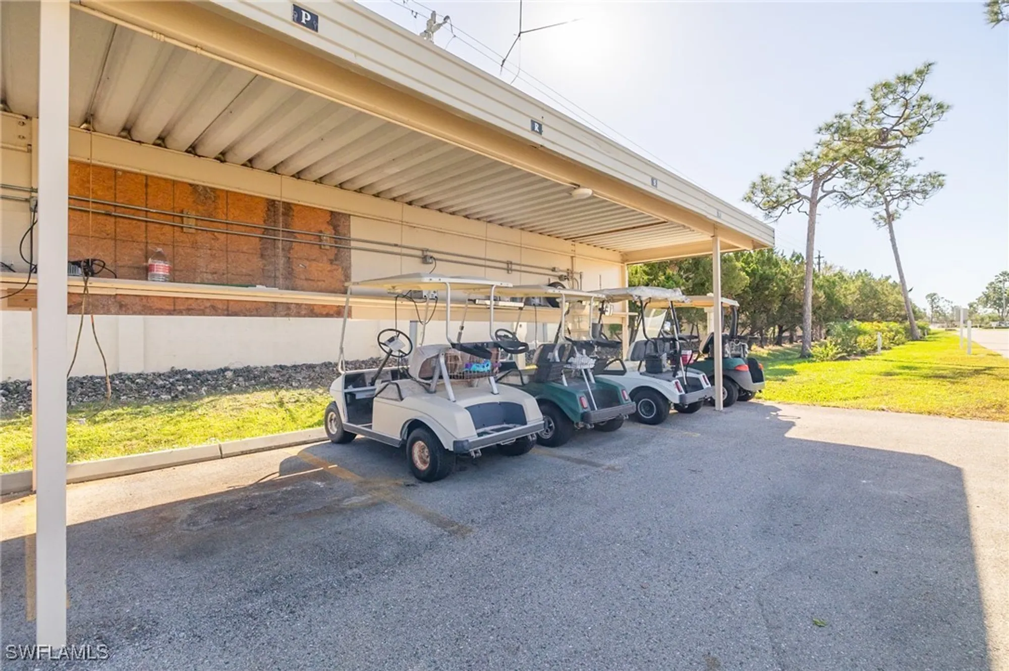 Property Slideshow image 20 of 38 | 6102 augusta dr 103, Fort Myers, FL, 33907