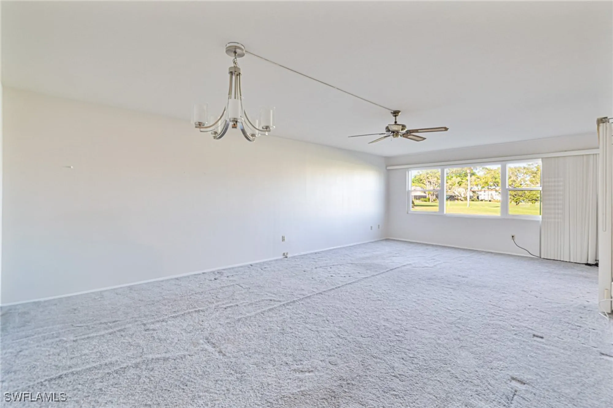 Property Slideshow image 6 of 38 | 6102 augusta dr 103, Fort Myers, FL, 33907