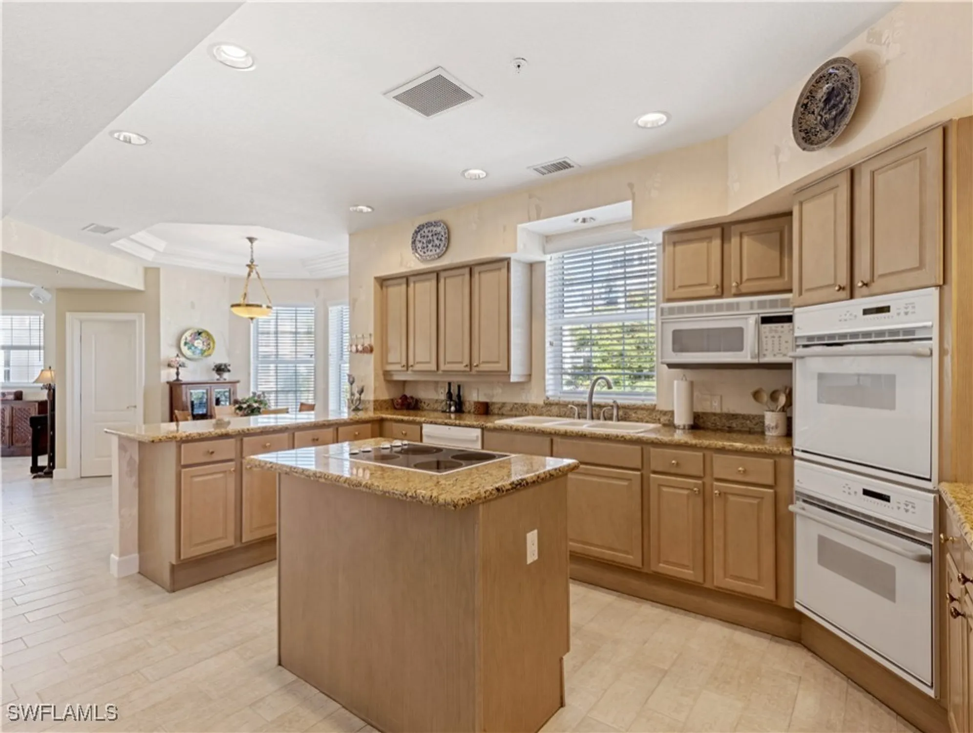 Property Slideshow image 13 of 44 | 14330 harbour landings dr 19b, Fort Myers, FL, 33908