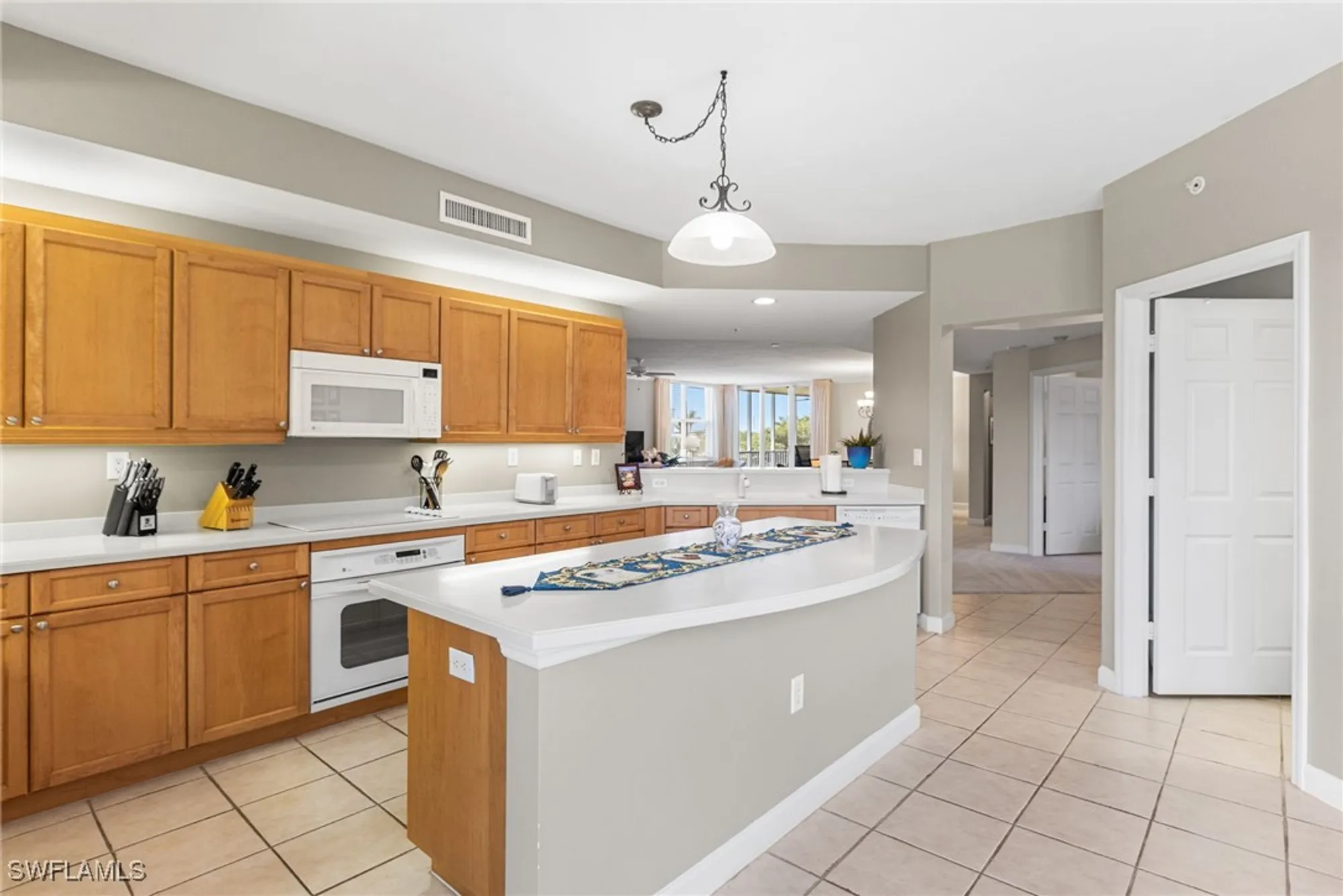 Property Slideshow image 12 of 50 | 14250 royal harbour ct unit 318, Fort Myers, FL, 33908