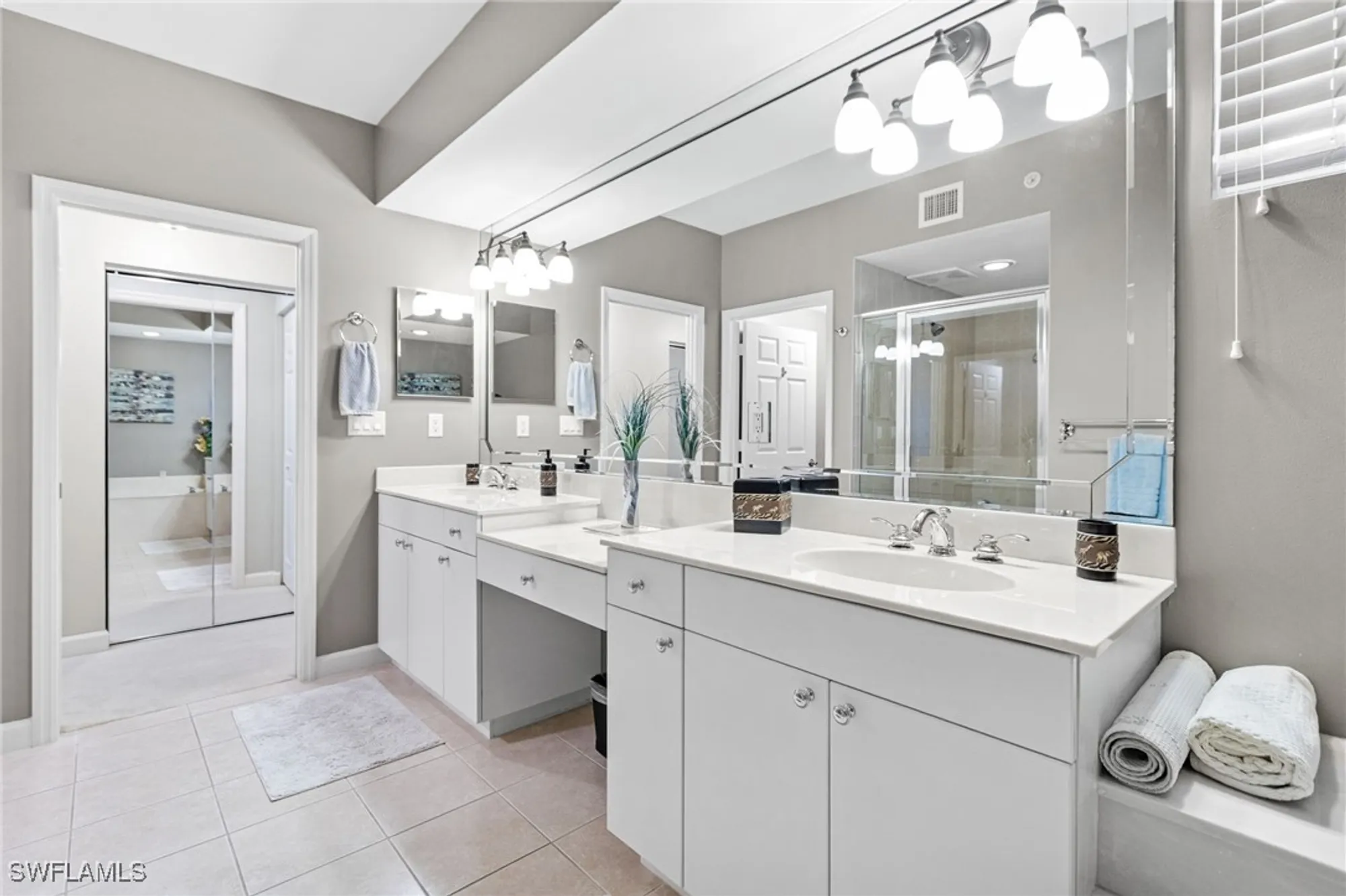 Property Slideshow image 26 of 50 | 14250 royal harbour ct unit 318, Fort Myers, FL, 33908