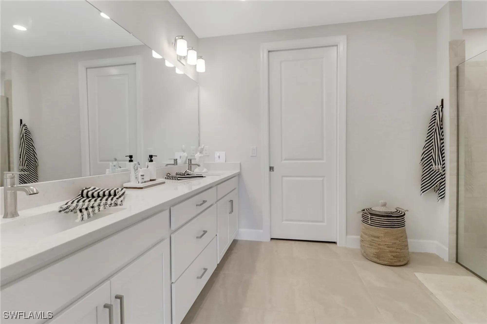 Property Slideshow image 14 of 28 | 15327 lucerna st unit 103, Naples, FL, 34114