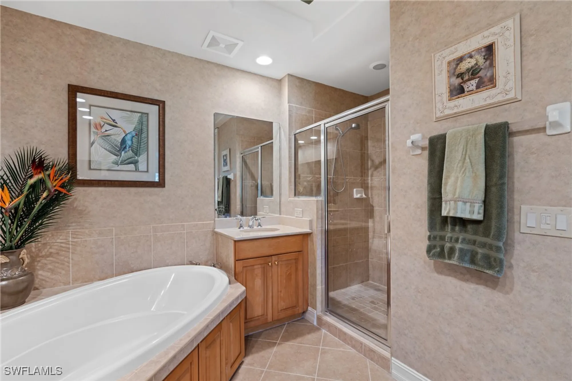 Property Slideshow image 21 of 50 | 11269 bienvenida ct 16a, Fort Myers, FL, 33908