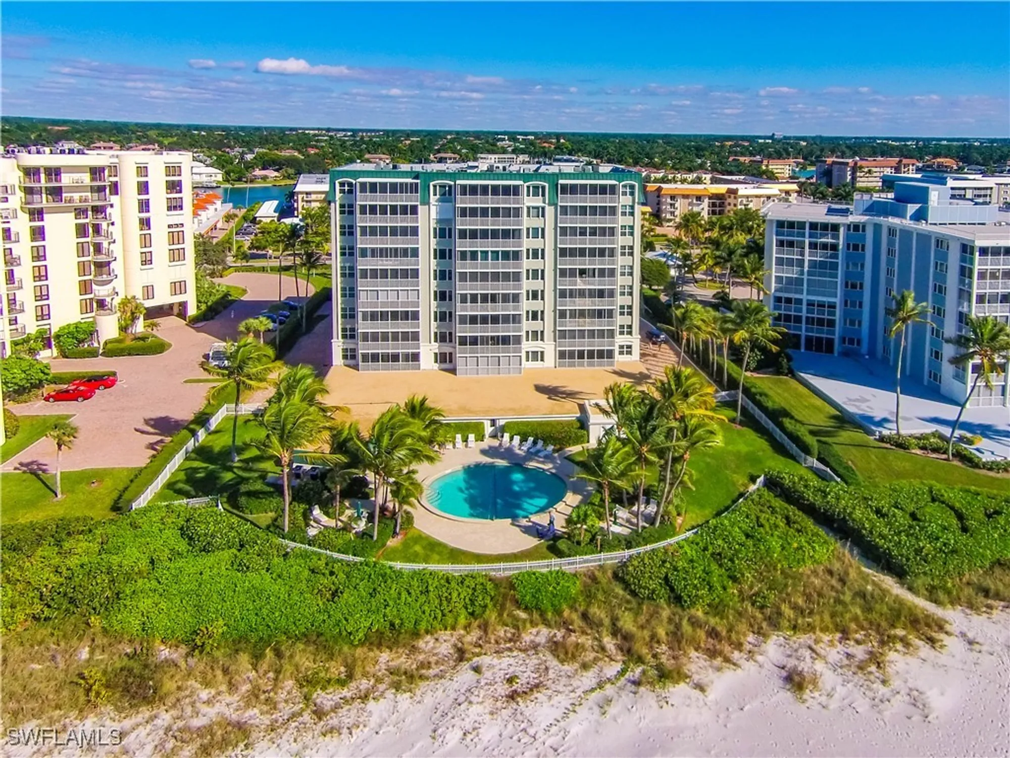 Property Slideshow image 15 of 18 | 3003 gulf shore blvd 604, Naples, FL, 34103