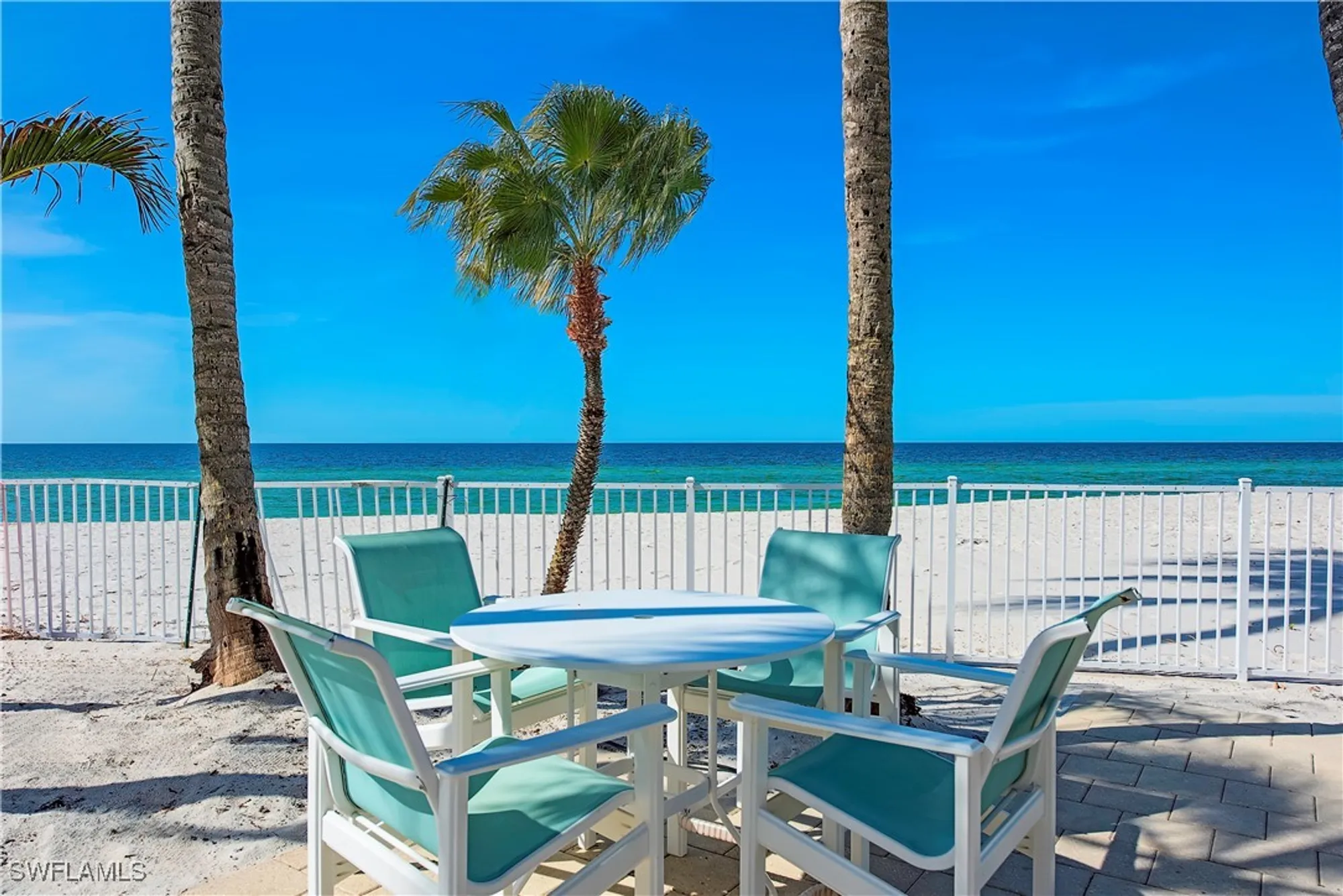 Property Slideshow image 13 of 18 | 3003 gulf shore blvd 604, Naples, FL, 34103