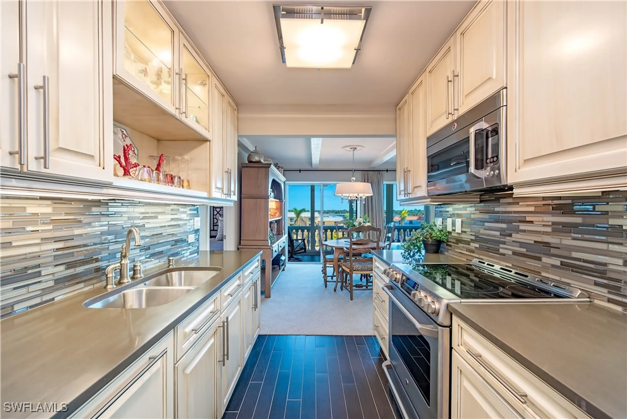 Property Slideshow image 5 of 18 | 3003 gulf shore blvd 604, Naples, FL, 34103