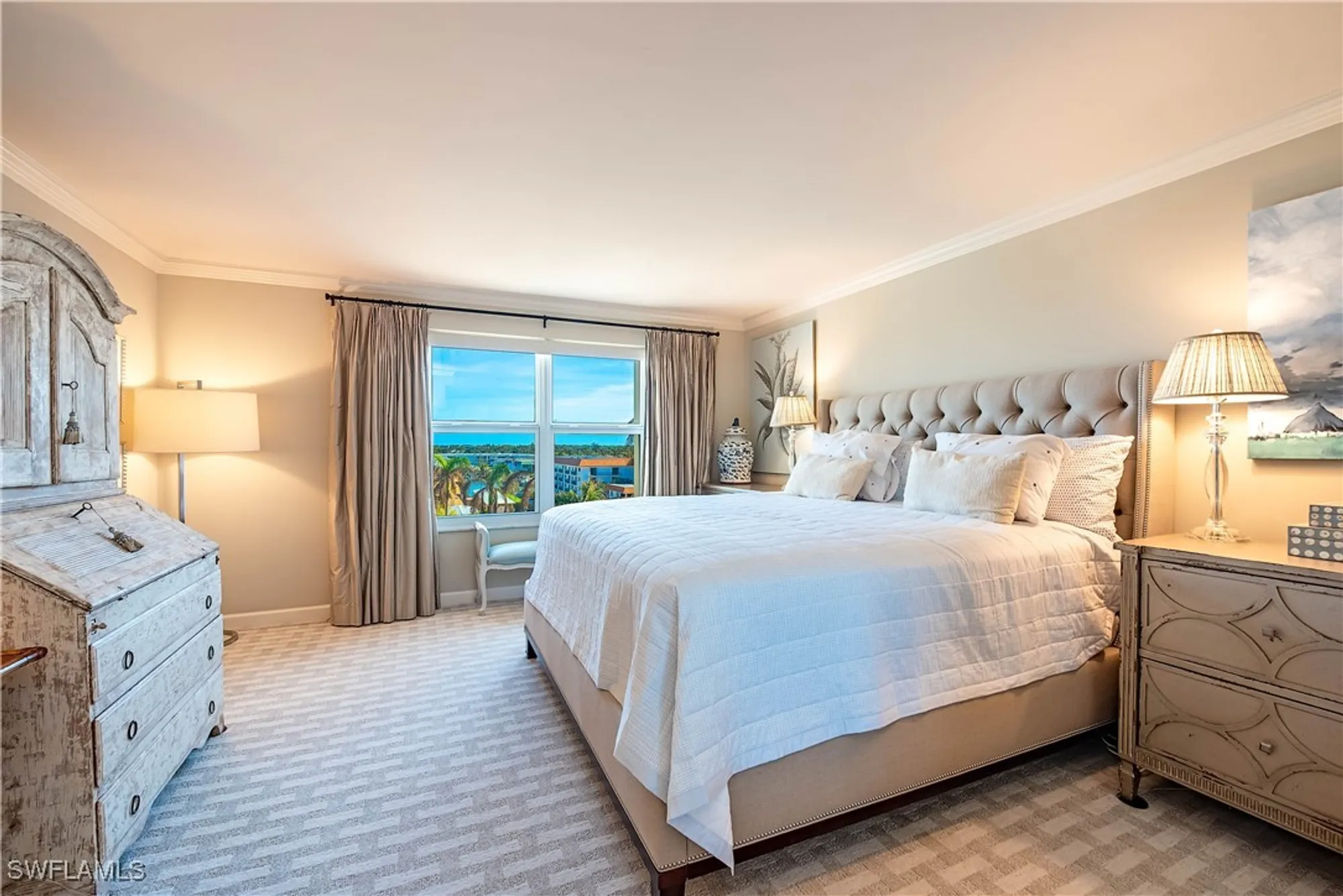 Property Slideshow image 7 of 18 | 3003 gulf shore blvd 604, Naples, FL, 34103