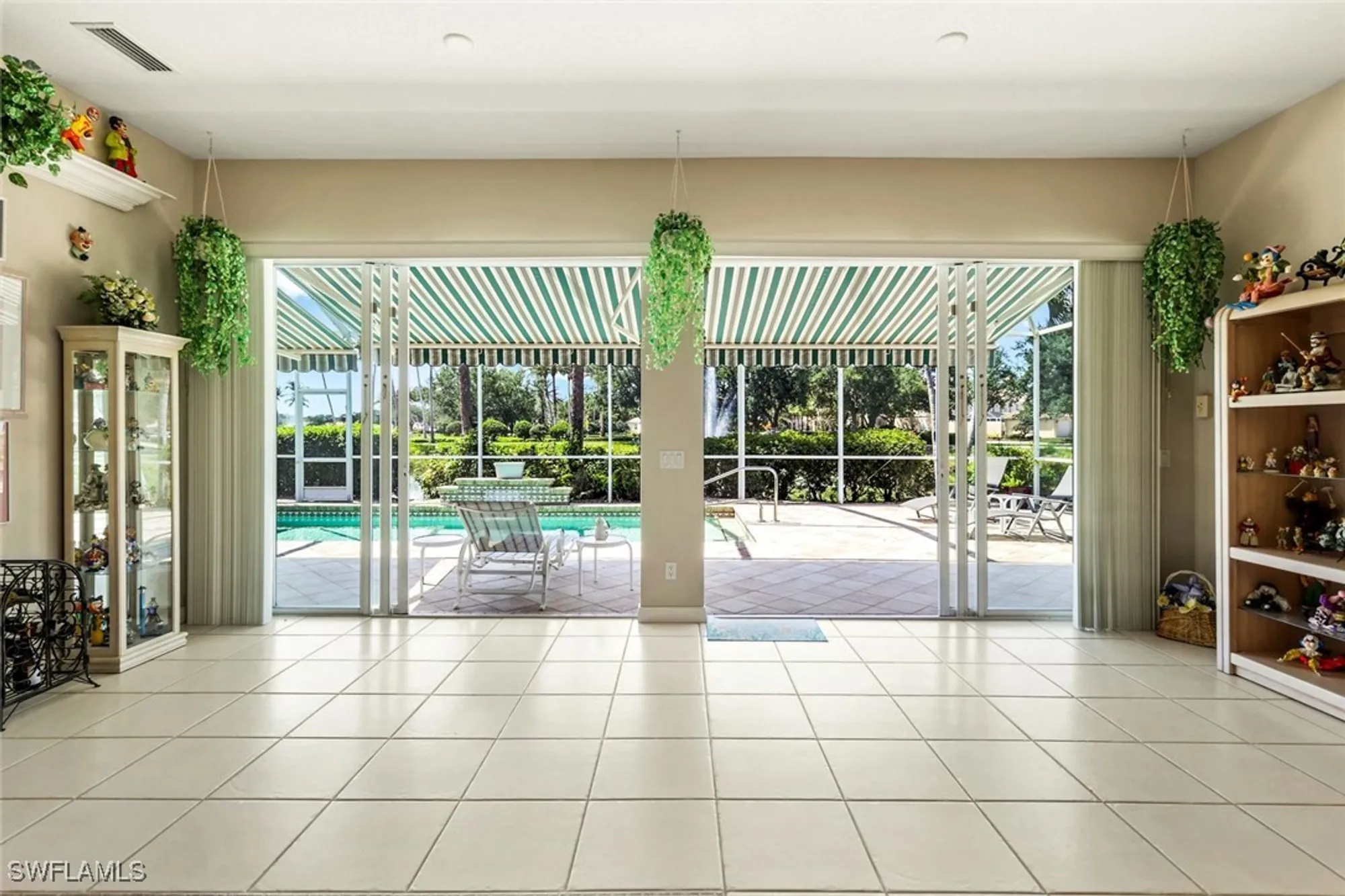 Property Slideshow image 18 of 50 | 2783 island pond ln, Naples, FL, 34119