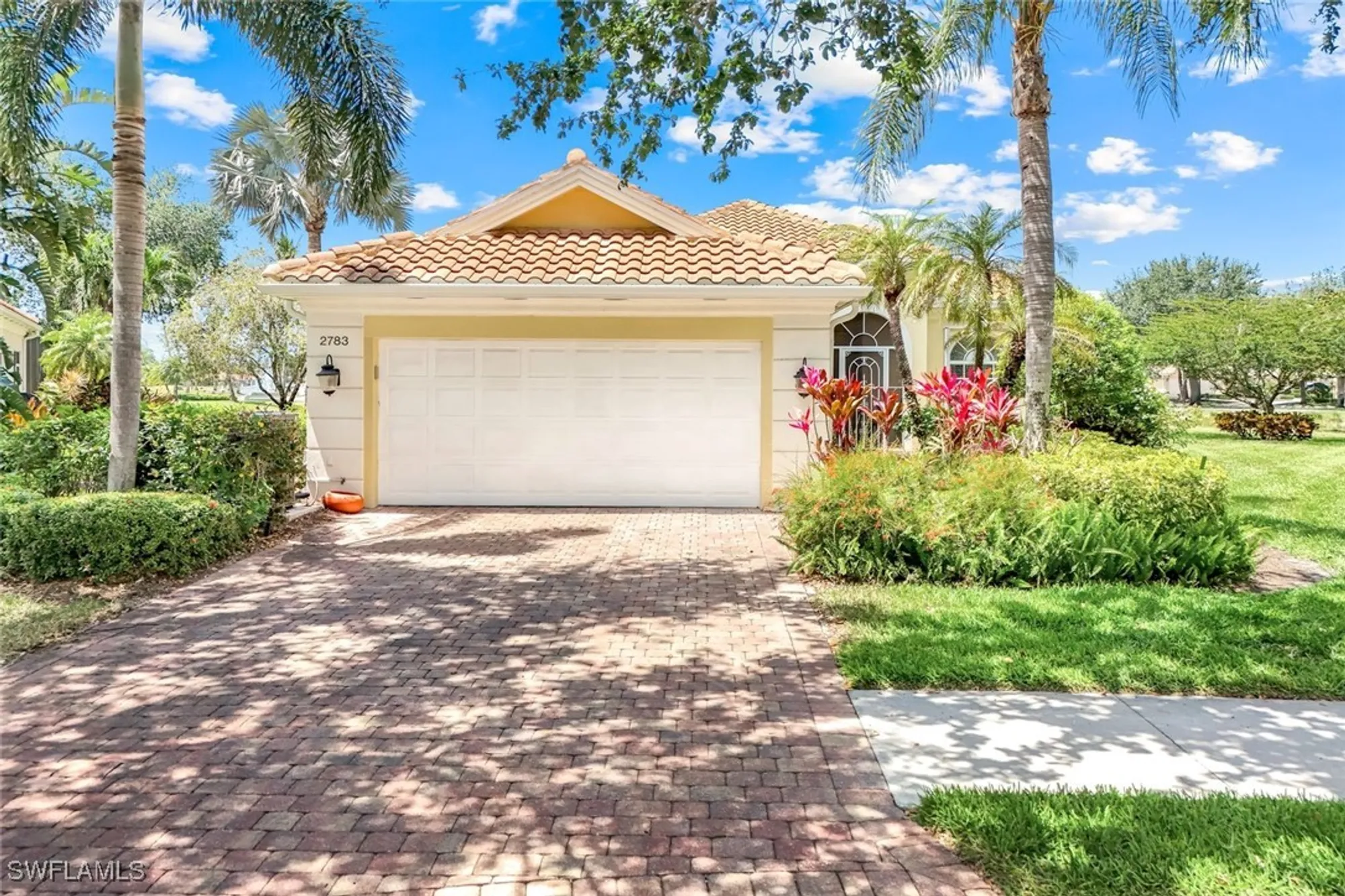 Property Slideshow image 2 of 50 | 2783 island pond ln, Naples, FL, 34119