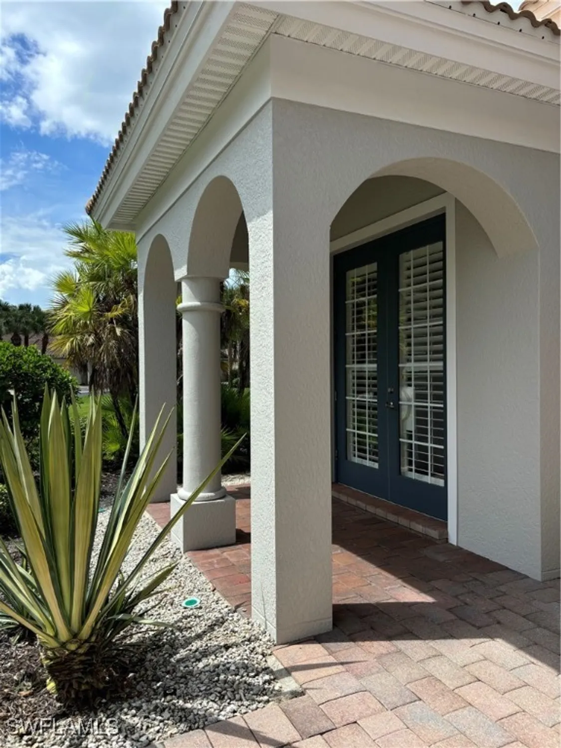 Property Slideshow image 10 of 48 | 3571 lakeview isle ct, Fort Myers, FL, 33905