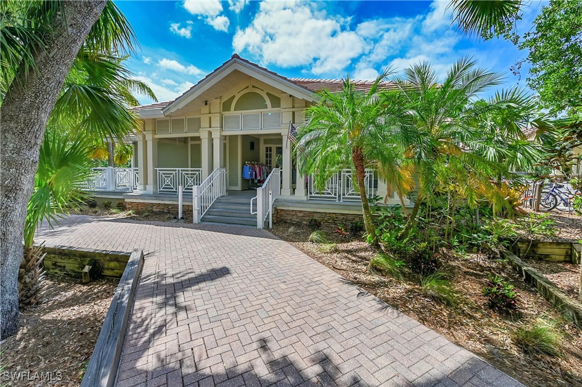 Property Slideshow image 38 of 48 | 3571 lakeview isle ct, Fort Myers, FL, 33905