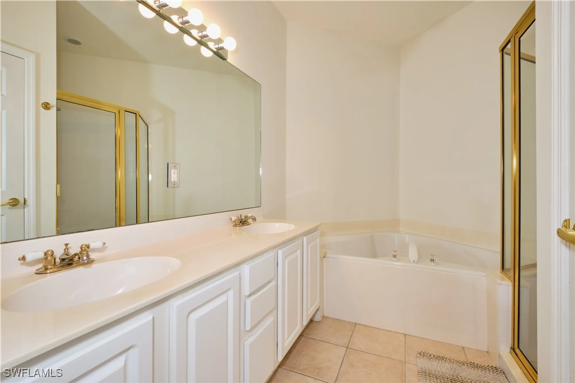 Property Slideshow image 31 of 50 | 14531 grande cay cir 3003, Fort Myers, FL, 33908