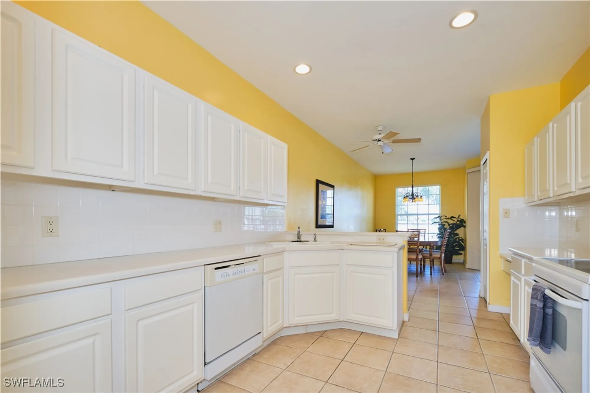 Property Slideshow image 9 of 50 | 14531 grande cay cir 3003, Fort Myers, FL, 33908