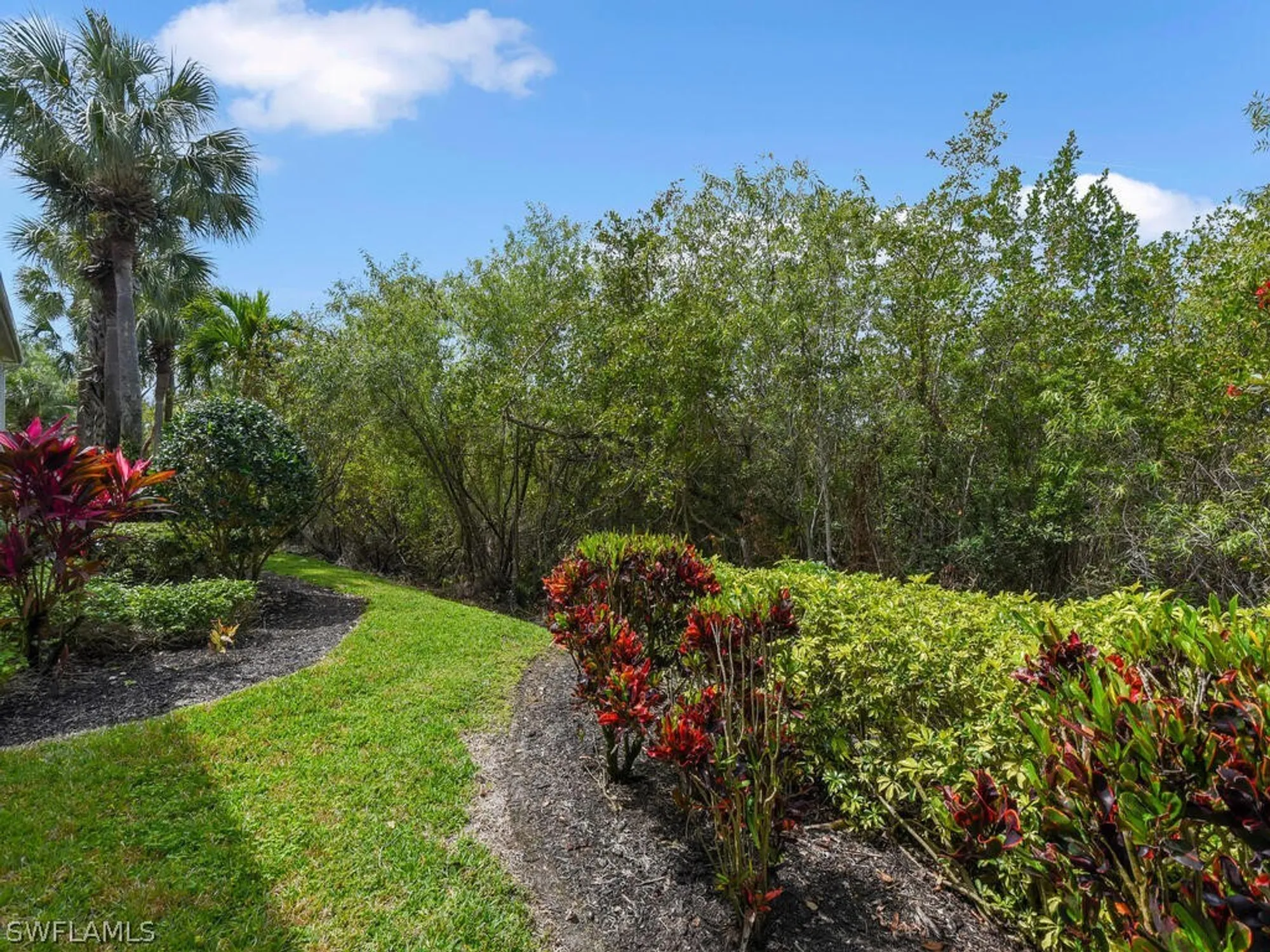 Property Slideshow image 27 of 42 | 8325 whisper trace way e203, Naples, FL, 34114