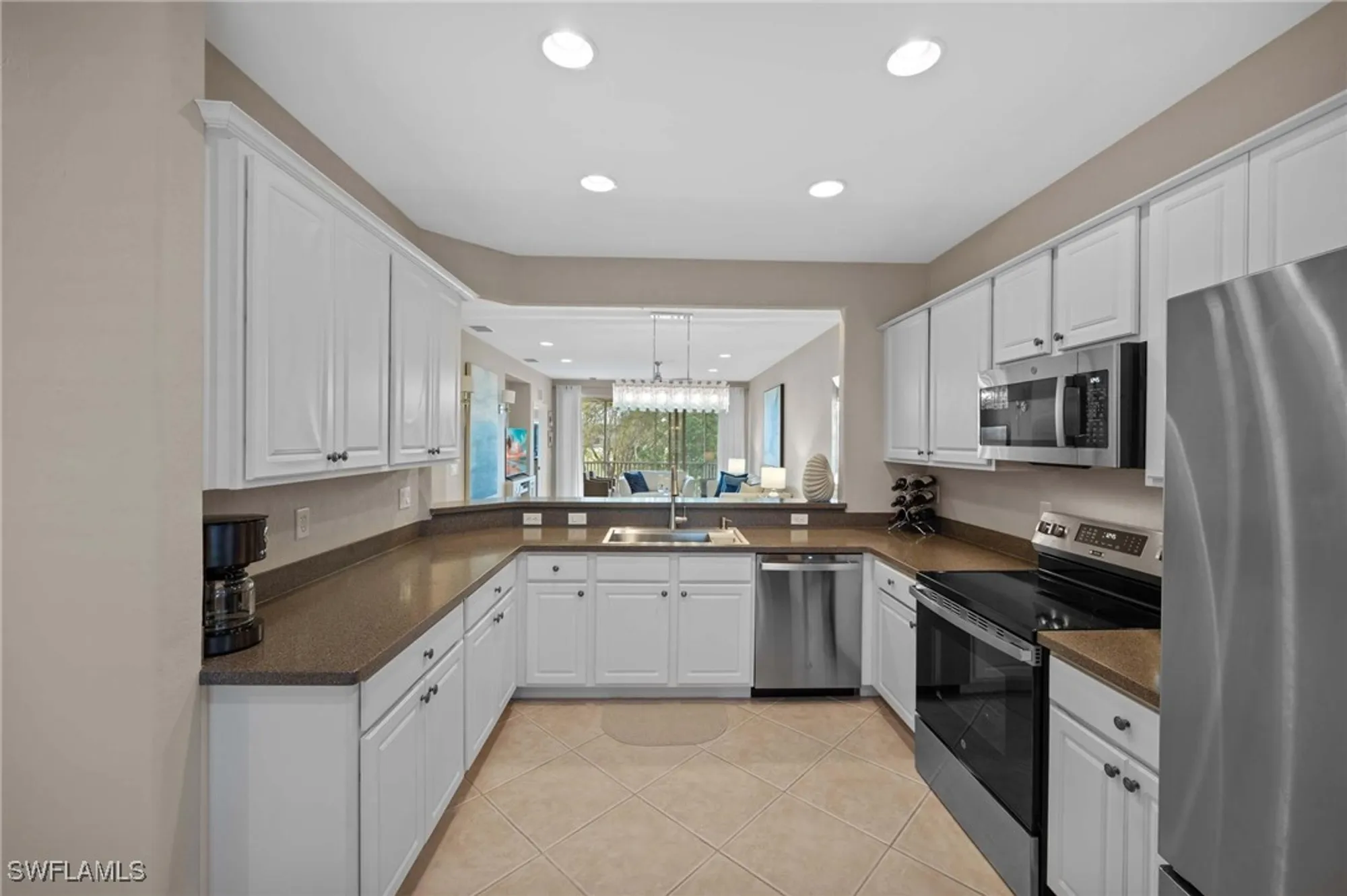 Property Slideshow image 17 of 34 | 9113 michael cir unit 12, Naples, FL, 34113