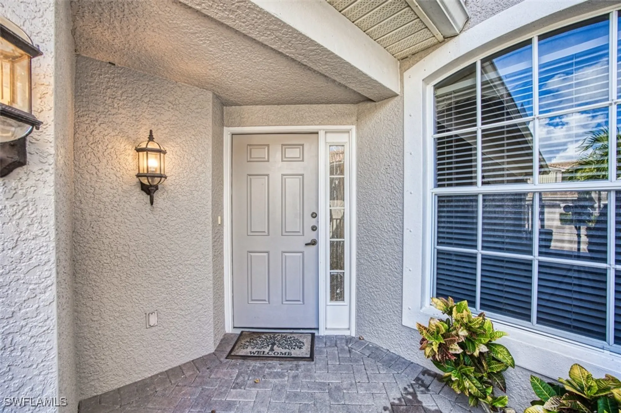 Property Slideshow image 9 of 49 | 10011 sky view way 1803, Fort Myers, FL, 33913