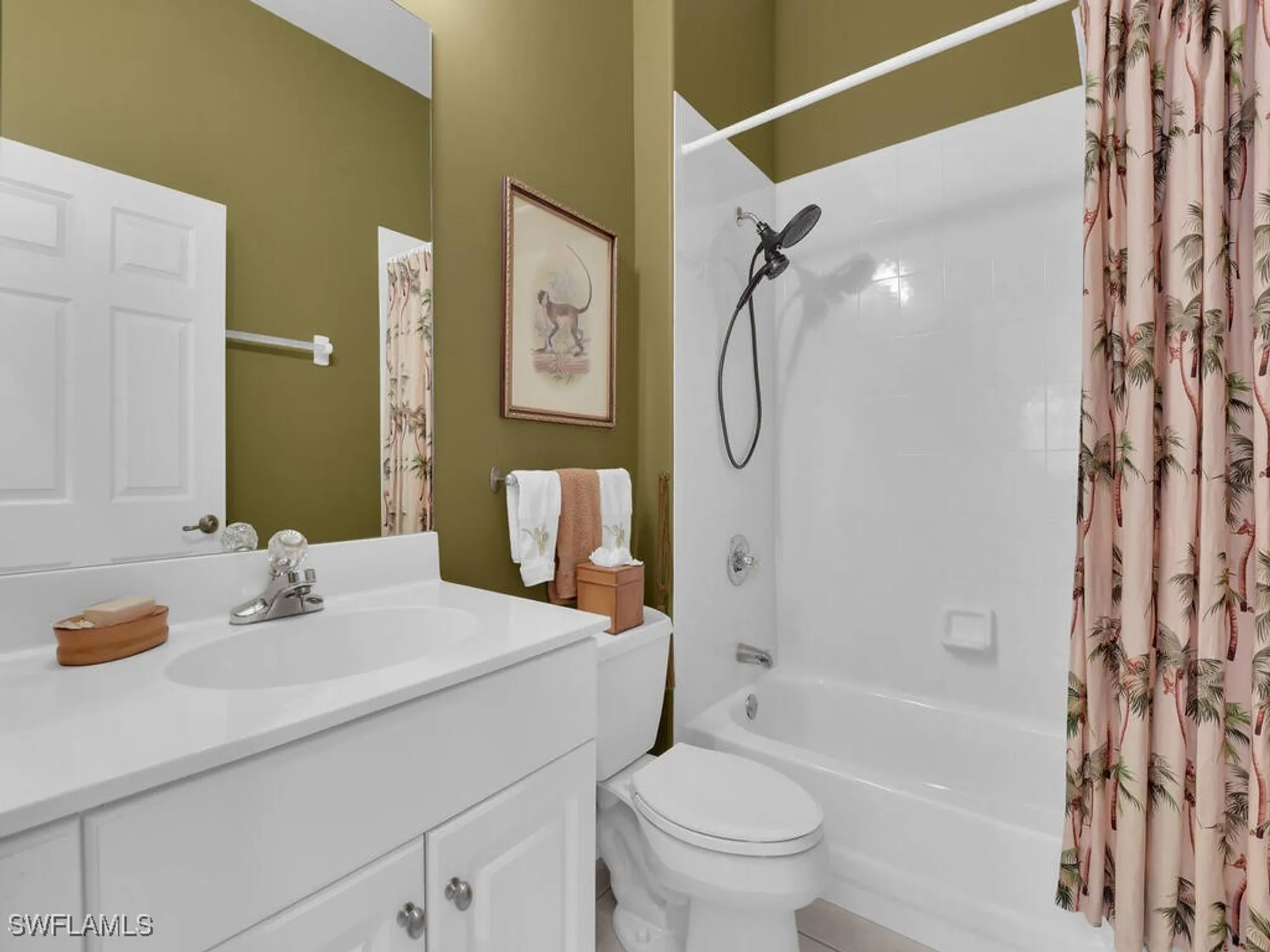 Property Slideshow image 15 of 24 | 650 vintage reserve cir # 5c, Naples, FL, 34119