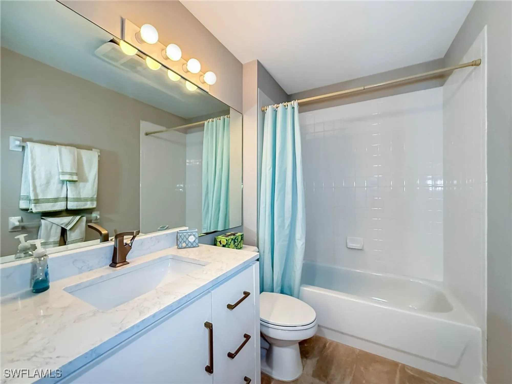 Property Slideshow image 24 of 36 | 15054 tamarind cay ct 706, Fort Myers, FL, 33908