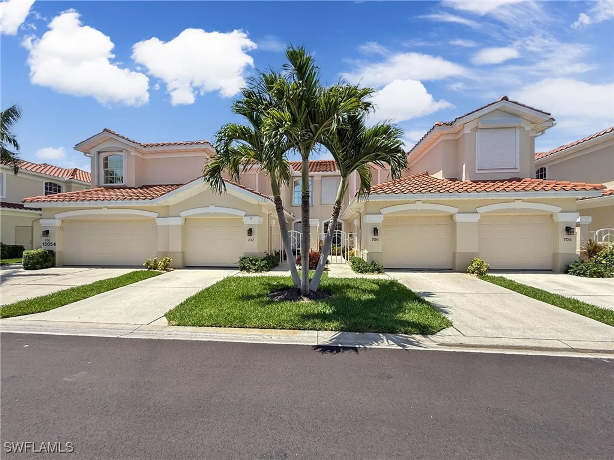 Property Slideshow image 3 of 36 | 15054 tamarind cay ct 706, Fort Myers, FL, 33908