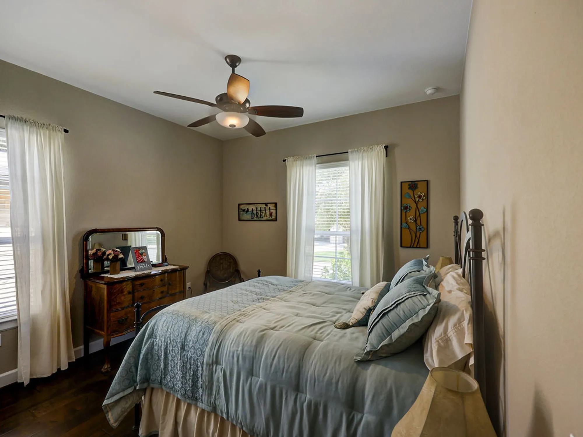 Property Slideshow image 10 of 37 | 217 skipping cedar st, San Marcos, TX, 78666