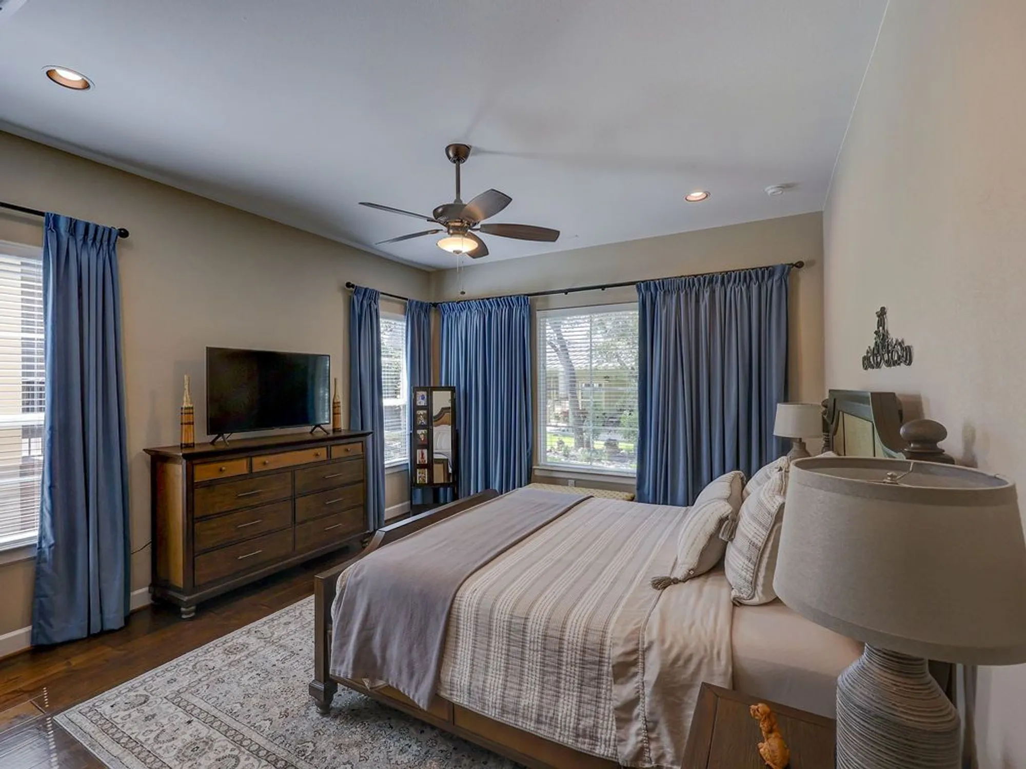 Property Slideshow image 28 of 37 | 217 skipping cedar st, San Marcos, TX, 78666