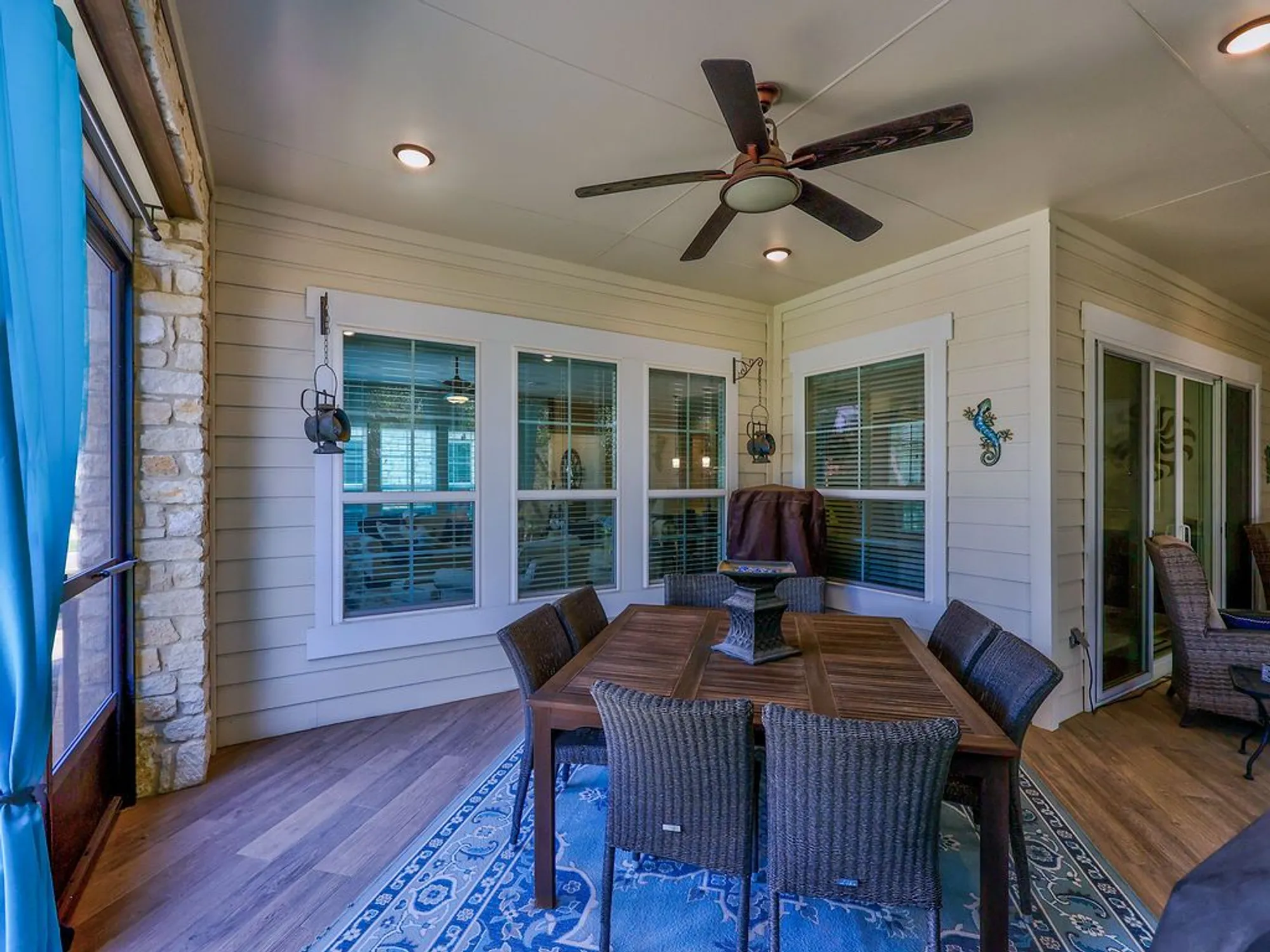 Property Slideshow image 21 of 37 | 217 skipping cedar st, San Marcos, TX, 78666