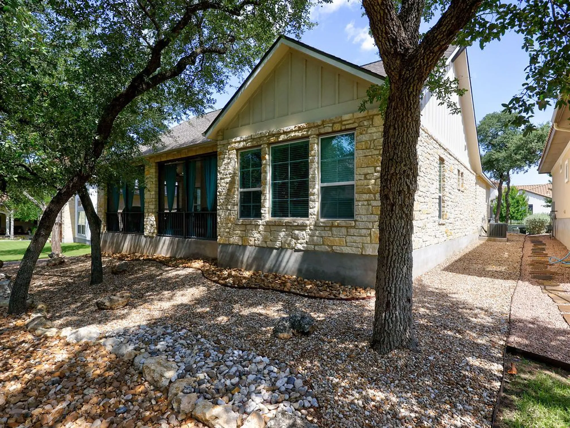 Property Slideshow image 33 of 37 | 217 skipping cedar st, San Marcos, TX, 78666