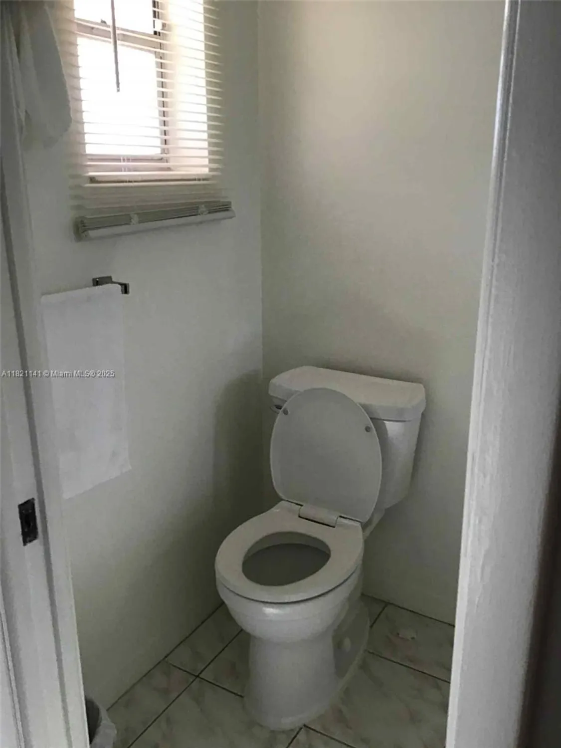 Property Slideshow image 18 of 42 | 3001 nw 46th ave 204, Lauderdale Lakes, FL, 33313