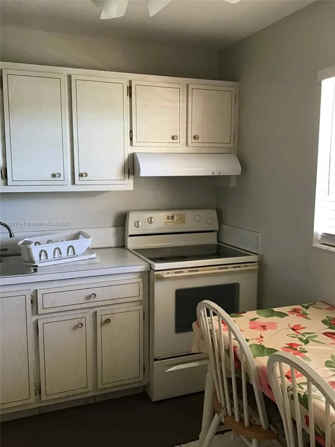 Property Slideshow image 11 of 42 | 3001 nw 46th ave 204, Lauderdale Lakes, FL, 33313